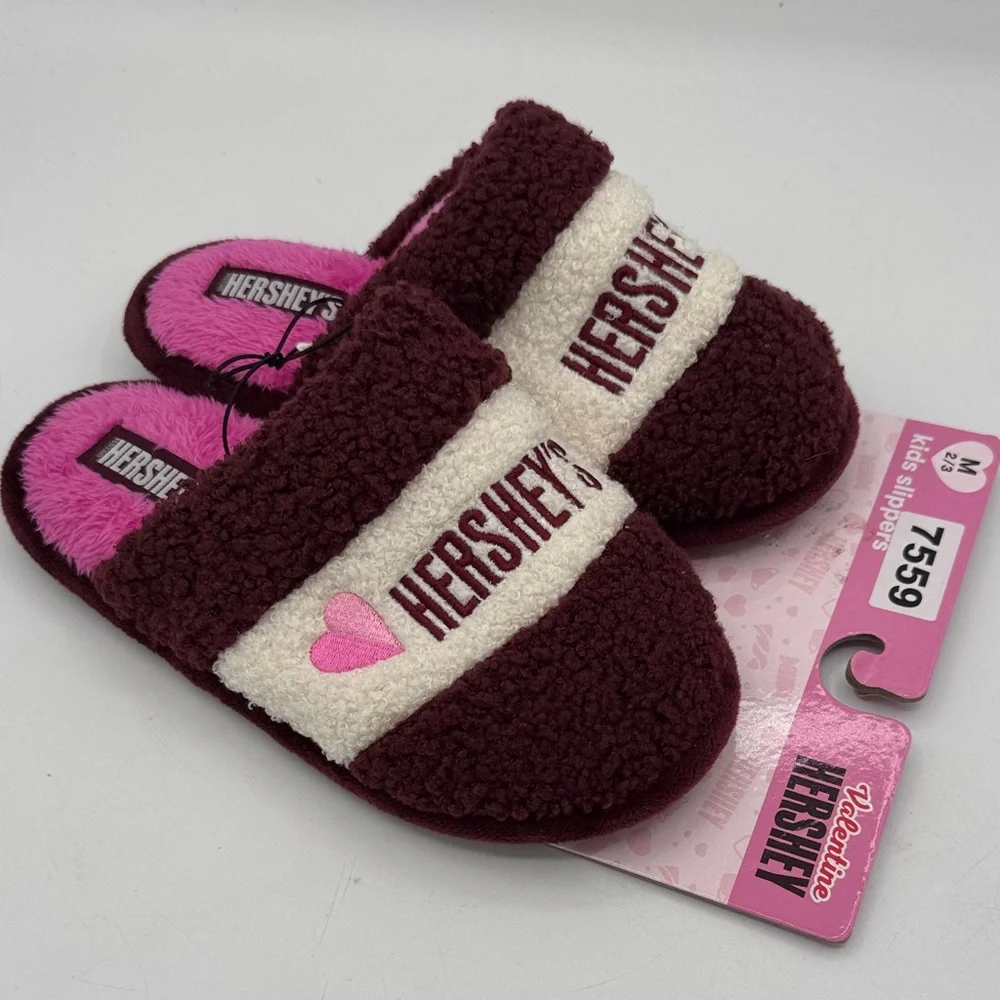 Hershey's Kids Slippers, NEW, kids size 2/3